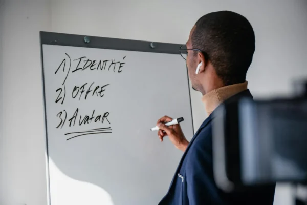 Formation à distance psychomotricien : prix, options et débouchés